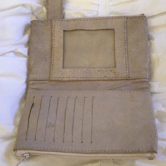 NWT wallet - Picture 3 of 4